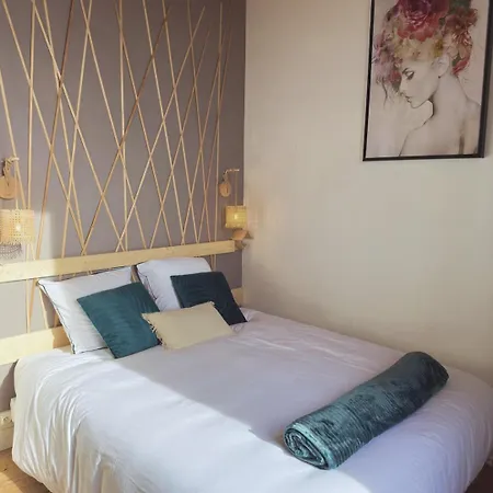 Holiday home Spa, Elegance Et Charme Au Coeur Des Vignes - Piscine&spa Decoration Artisanale